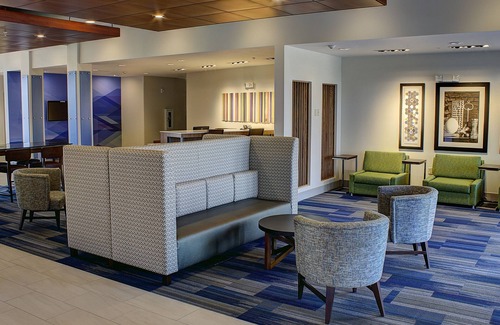 Spencer Hotel | Holiday Inn Express & Suites Spencer by IHG