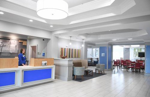 Valdosta Hotel | Holiday Inn Express & Suites - Valdosta by IHG
