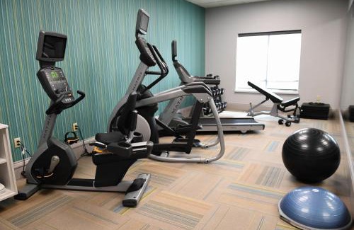 Valdosta Hotel | Holiday Inn Express & Suites - Valdosta by IHG
