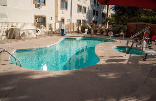 Tucson Hotel | Holiday Inn Express Tucson-Airport by IHG