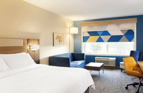 Christiansburg Hotel | Holiday Inn Express Hotel & Suites Christiansburg by IHG
