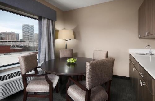 Bricktown Hotel | Holiday Inn Express & Suites Oklahoma City Downtown - Bricktown by IHG