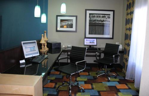 Roanoke Rapids Hotel | Holiday Inn Express & Suites Roanoke Rapids by IHG