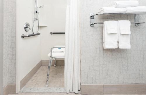 South Portland Hotel | Holiday Inn Express South Portland by IHG