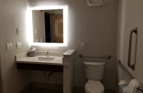 Hurricane Hotel | Holiday Inn Express Winfield by IHG