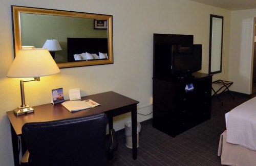 Fort Myers Hotel | Holiday Inn - Fort Myers - Downtown Area by IHG