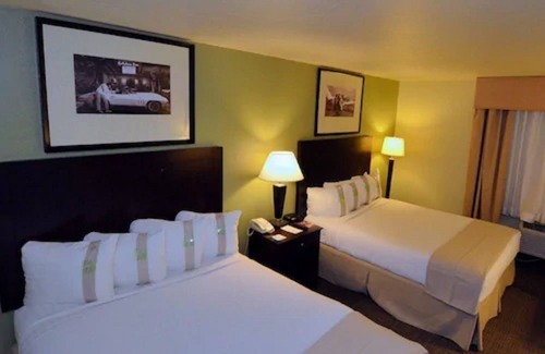 Fort Myers Hotel | Holiday Inn Fort Myers - Downtown Area by IHG