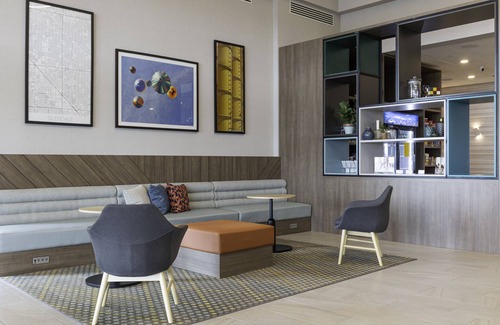 Glendale Hotel | Holiday Inn Glendale - Stadium & Ent Dist by IHG