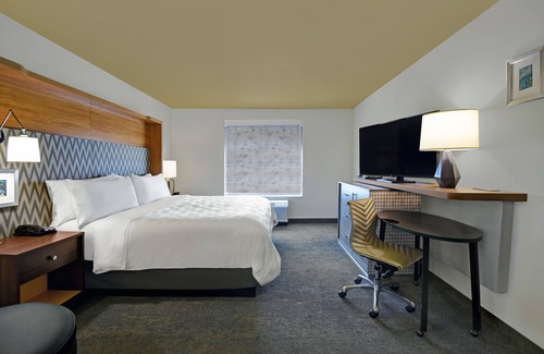 Walker Hotel | Holiday Inn Grand Rapids North - Walker by IHG