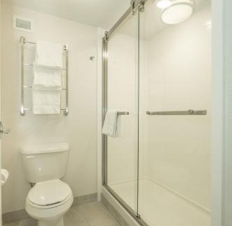 Peachtree City Hotel | Holiday Inn Hotel and Suites Peachtree City by IHG