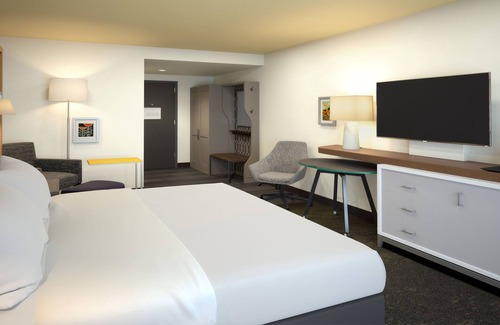 Wayne Hotel | Holiday Inn Indianapolis Airport Area N by IHG