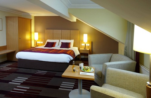 Bardsley Hotel | Holiday Inn Manchester - Oldham by IHG