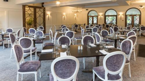 Newport Pagnell Hotel | Holiday Inn Milton Keynes East M1 Junc 14 by IHG