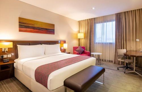 Muscat Hotel | Holiday Inn Muscat AlSeeb by IHG