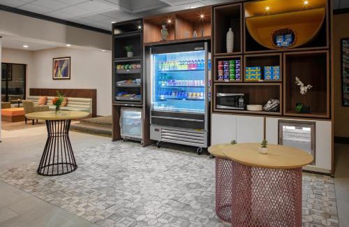 Peabody Hotel | Holiday Inn & Suites Boston Peabody by IHG