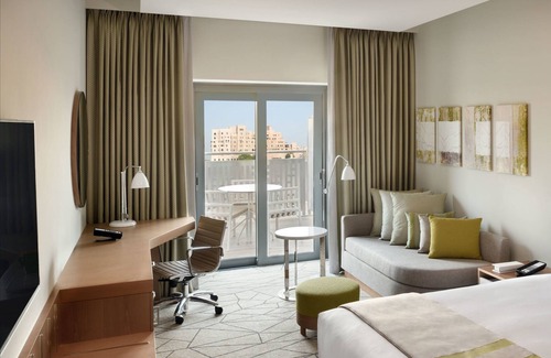 Dubai Festival City Hotel | Holiday Inn & Suites Dubai Festival City by IHG
