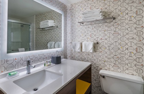 Pittsfield Hotel | Holiday Inn & Suites Pittsfield-Berkshires by IHG