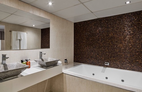 Cabramatta Hotel | Holiday Inn Warwick Farm by IHG