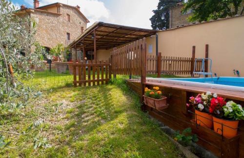 Civitella in Val di Chiana House | Holiday Home Il Borgo di Gebbia by Interhome