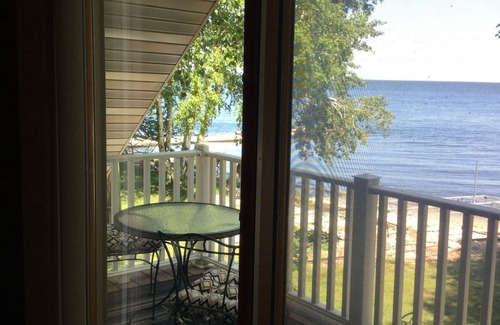 Sturgeon Bay House | Holiday Lodge on Green Bay
