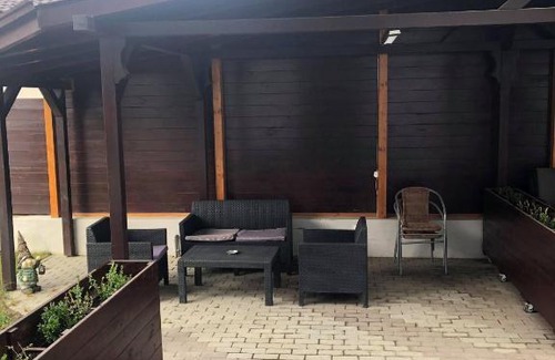 Selimbar House | Holiday Luxury Villa with private Garden