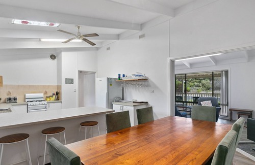 Minlacowie House | Holiday Magic - short walk to the beach - Off Peak special!