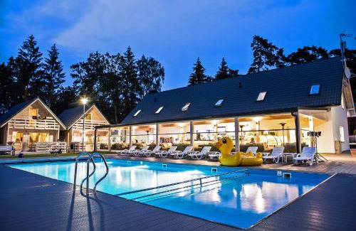 Pobierowo Resort | Holiday Park & Resort Pobierowo - całodniowe animacje i podgrzewany basen w cenie