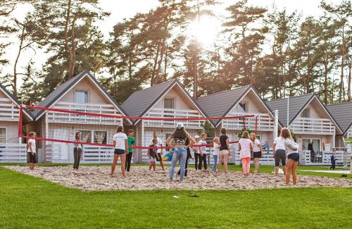 Pobierowo Resort | Holiday Park & Resort Pobierowo - całodniowe animacje i podgrzewany basen w cenie