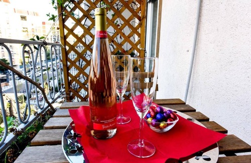 Quartiere XVII Trieste Apartment | Holiday Rental Acasadienza Rome