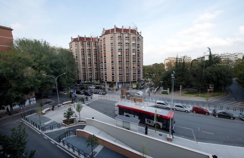 Quartiere XVII Trieste Apartment | Holiday Rental Acasadienza Rome