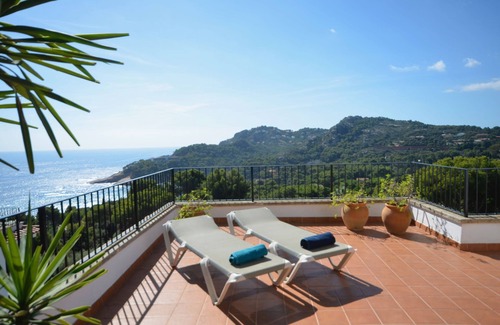 Aiguablava Apartment | Holiday rental apartment with swimming pool in Begur, Aiguablava