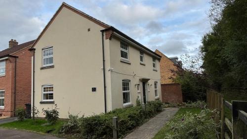 Corby House | Holiday retreat next to nature