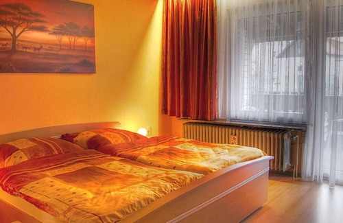 Spiesen-Elversberg Apartment | Holiday room with garden