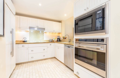 Kahuku Condo | Holiday Sale! Turtle Bay Villas 311 by Gather: Beachfront w/Shared Pool/Spa/AC