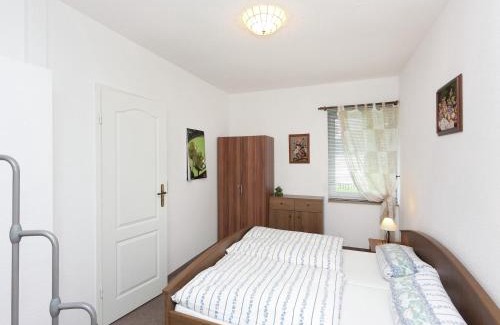 Altenfeld House | Holiday Stay with Terrace