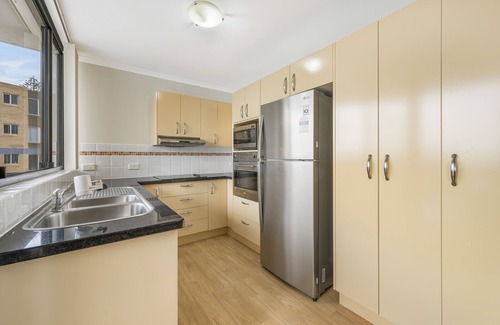 Port Macquarie Apartment | Holiday unit with ocean views, 2 minute walk to CBD