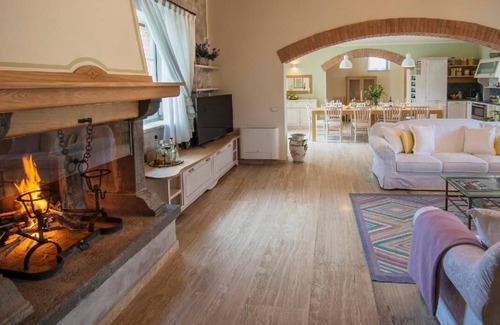 Trevinano House | Holiday villa 'Casale Galli' with its own pool