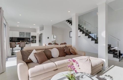 Prazeres House | Holiday villa "Coco Tangalla"