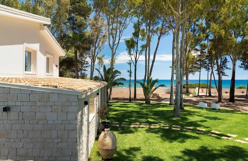 Punta Milocca Villa | Holiday villa for 6 People at the Sea in Sicily