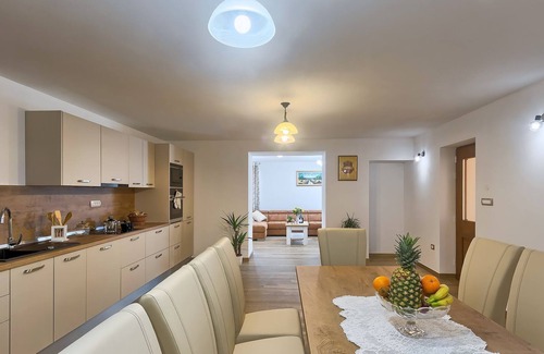 Grzini Villa | Holiday villa with a private swimming pool, with 6 bedrooms and 7 bathrooms