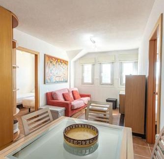 Pradollano Apartment | Holidays, Arttyfal, 2 Dormitorios para 4 personas, parking y wi-fi
