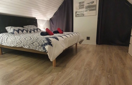 Plounevez-Lochrist House | Holidays between sea and spa in a charming house by the coast