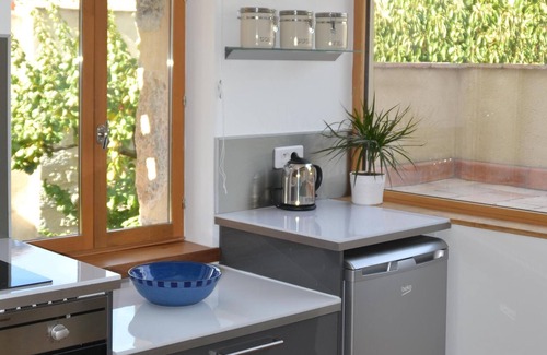Lagrasse Apartment | Holidays in Lagrasse. Stunning Studio, private terrace near Carcassone.