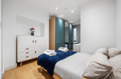 Holland Park Apartment | Holland Park Flat, 2Bed 2Bath, Breakfast, LGF