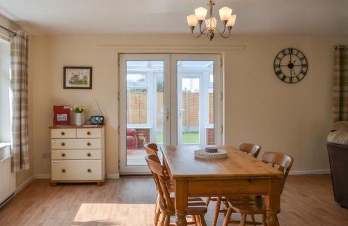 Skegness House | Hollands Pond