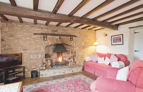 Bellerby House | Holly Cottage