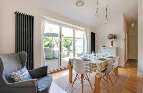 Holt House | Holly Cottage
