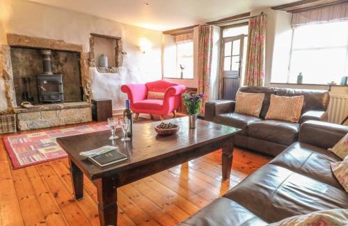 Winster House | Holly Cottage