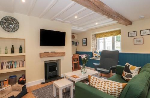 Brympton House | Holly Cottage