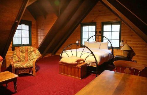 Medlow Bath Ski Chalet | Holly Lodge